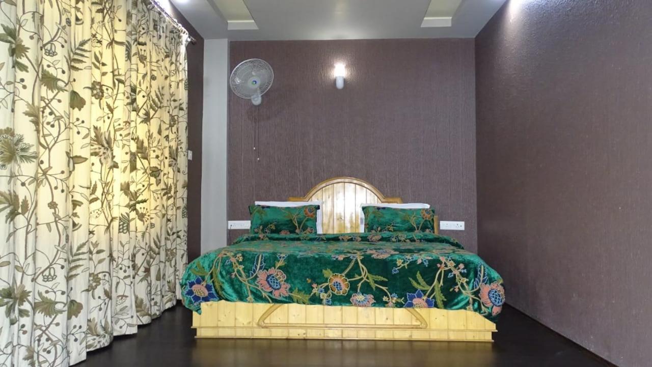 Hotel Shefaf Durgjan Luaran gambar